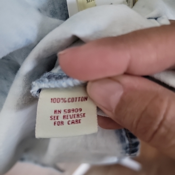 Reba Desert Road Embellished Denim Shirt Acid Wash Button Snap Western Ranch LG - Picture 7 of 7